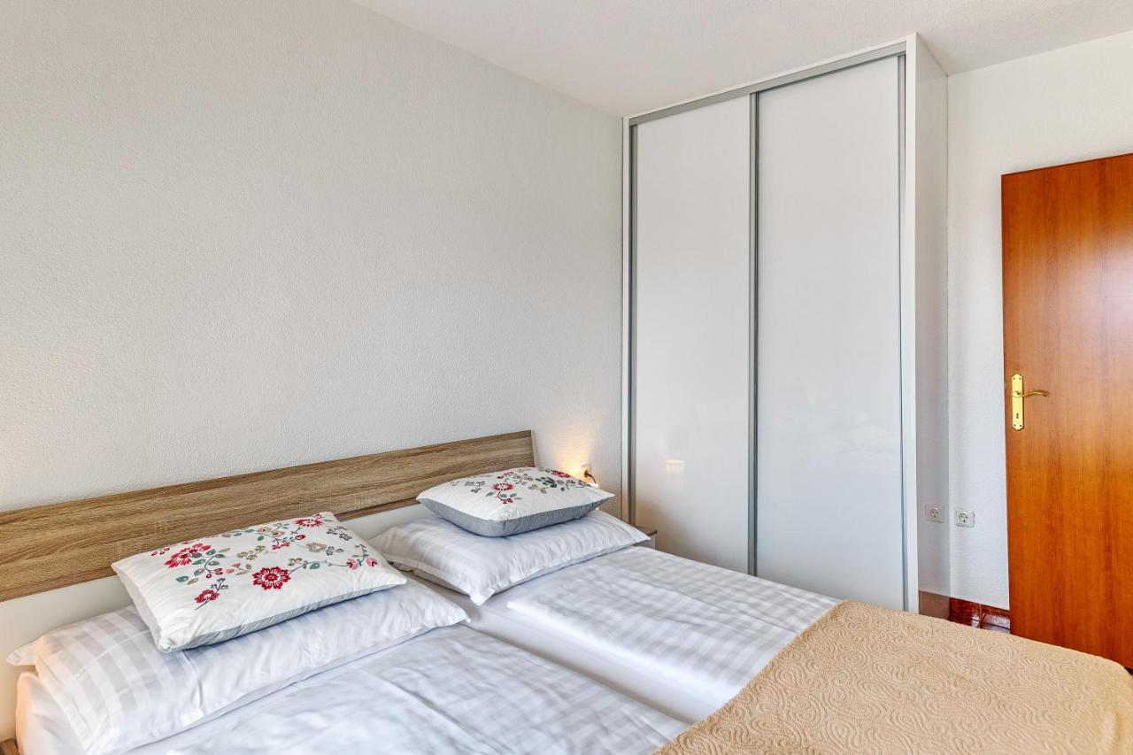Comfort Apartments In Peaceful Area Zadar - With Garden Kültér fotó