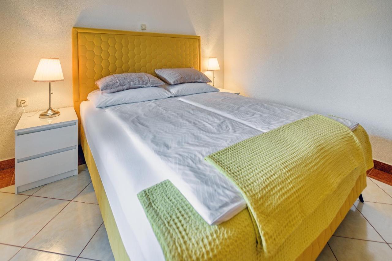 Comfort Apartments In Peaceful Area Zadar - With Garden Kültér fotó